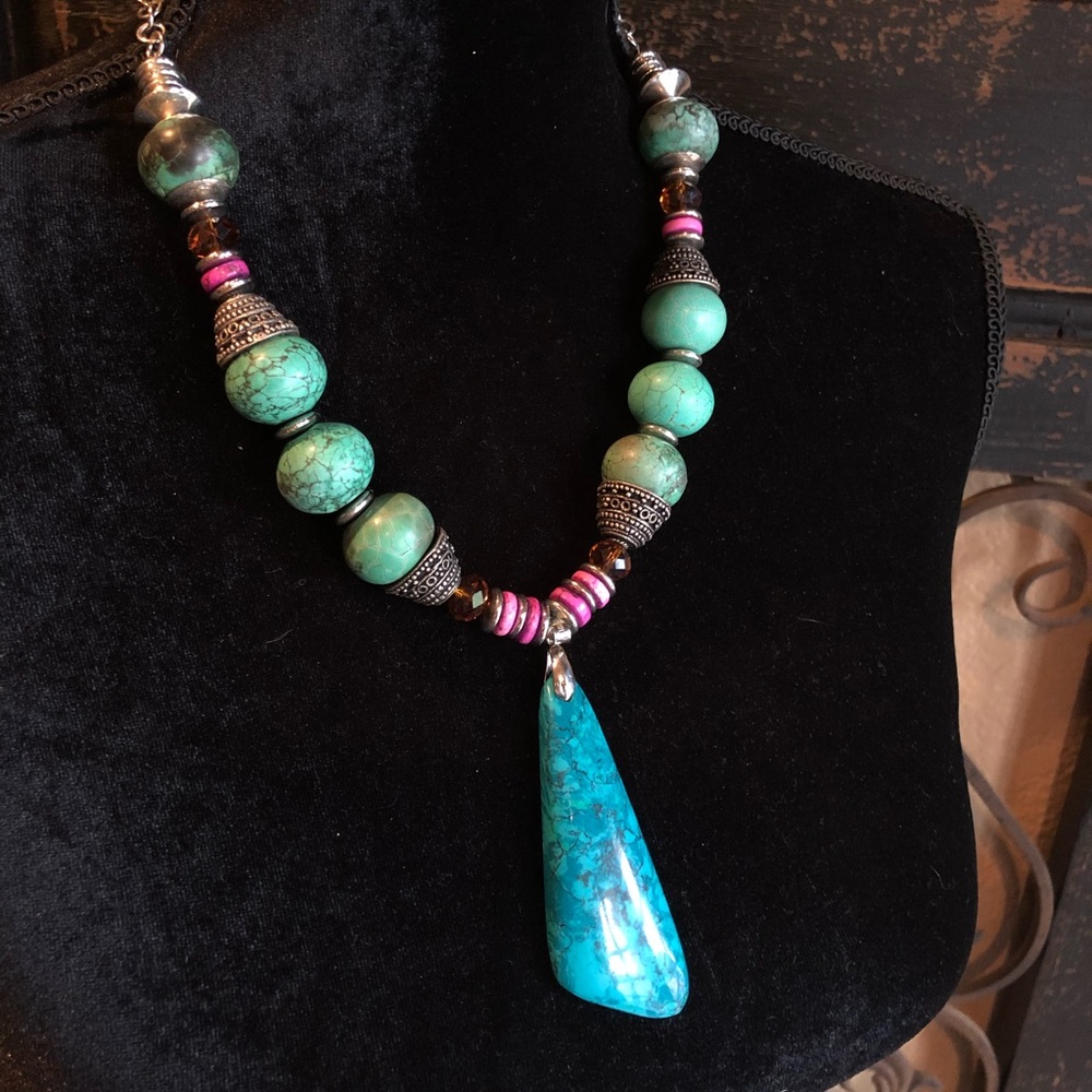 Turquoise pendant necklace